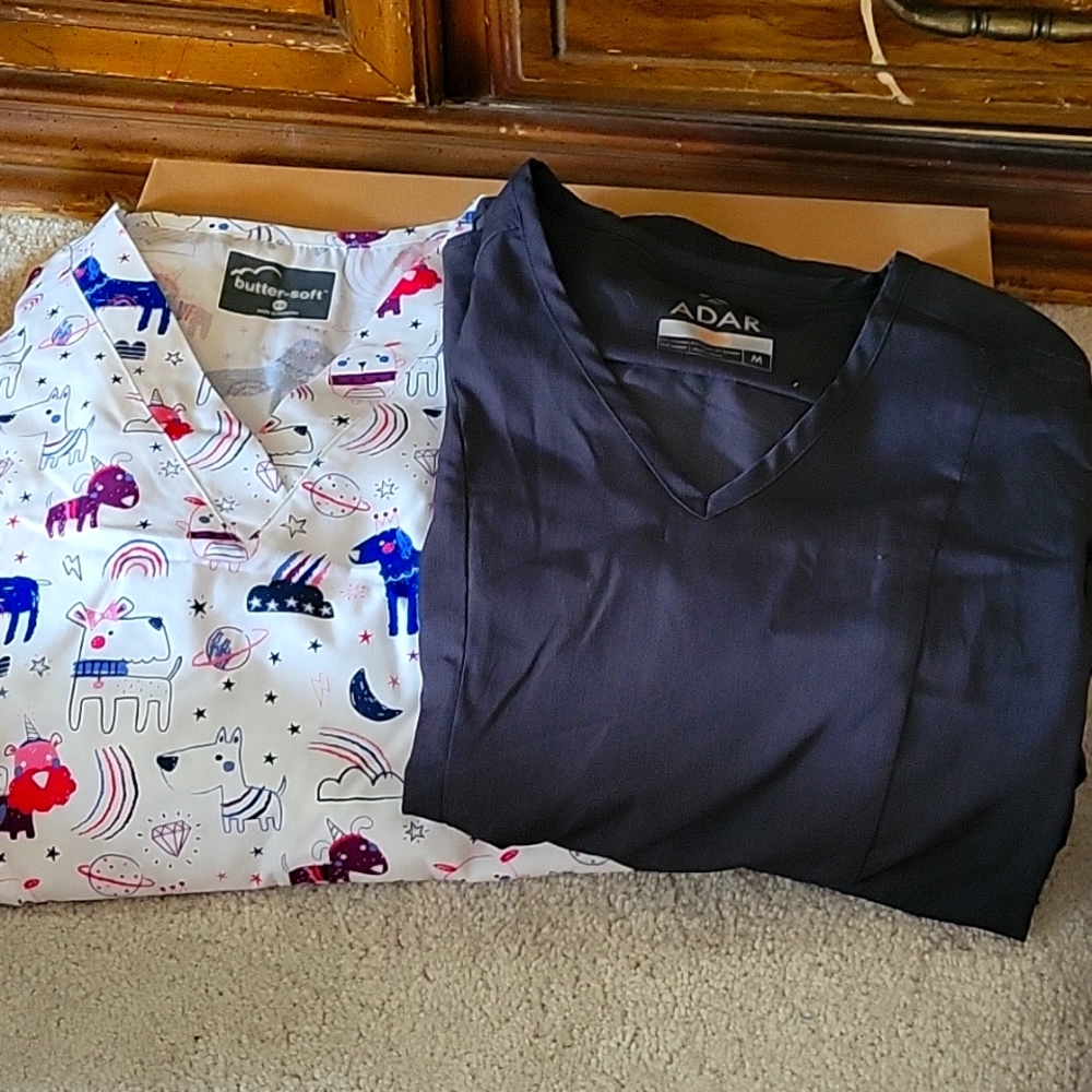 Scrub top